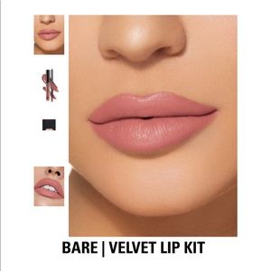Kylie Cosmetics Bare Velvet Lip Kit